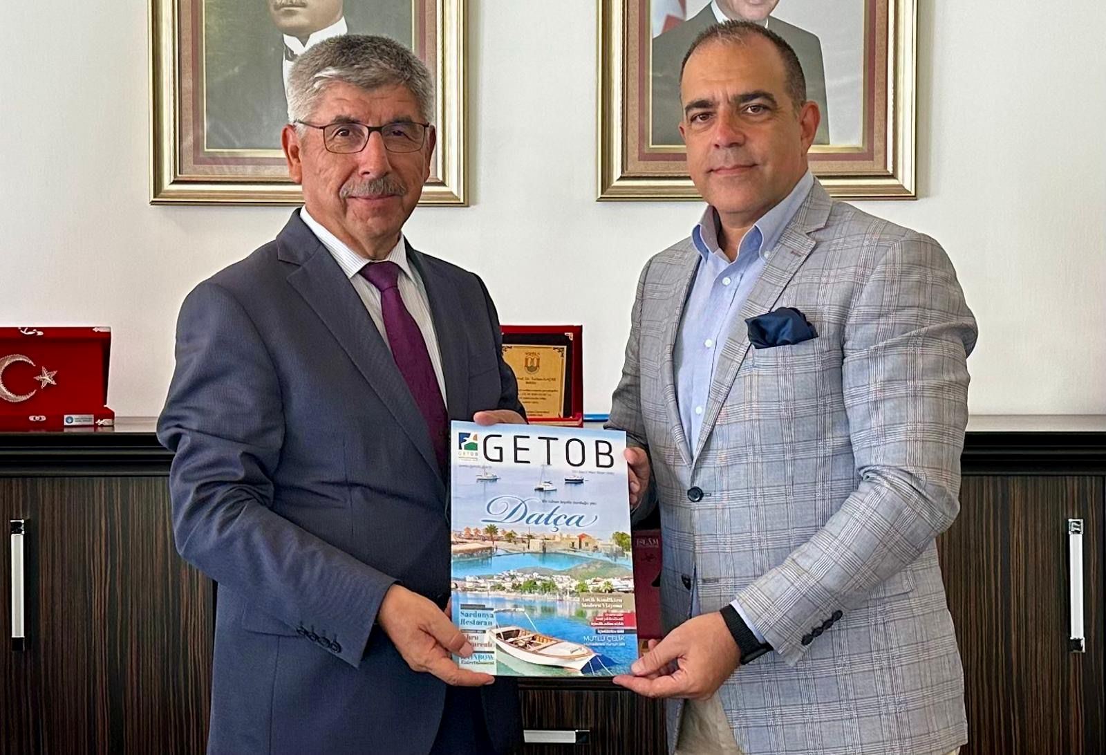 Getob Yönetim Kurulu Üyemiz Sayın Denizhan Yılmazer, Muğla Sıtkı Koçman Üniversitesi Rektörü Prof. Dr. Turhan Kaçar'ı makamında ziyaret etti.